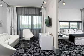 Отель Holiday Inn Bydgoszcz Быдгощ Люкс с кроватью размера «king-size»-2